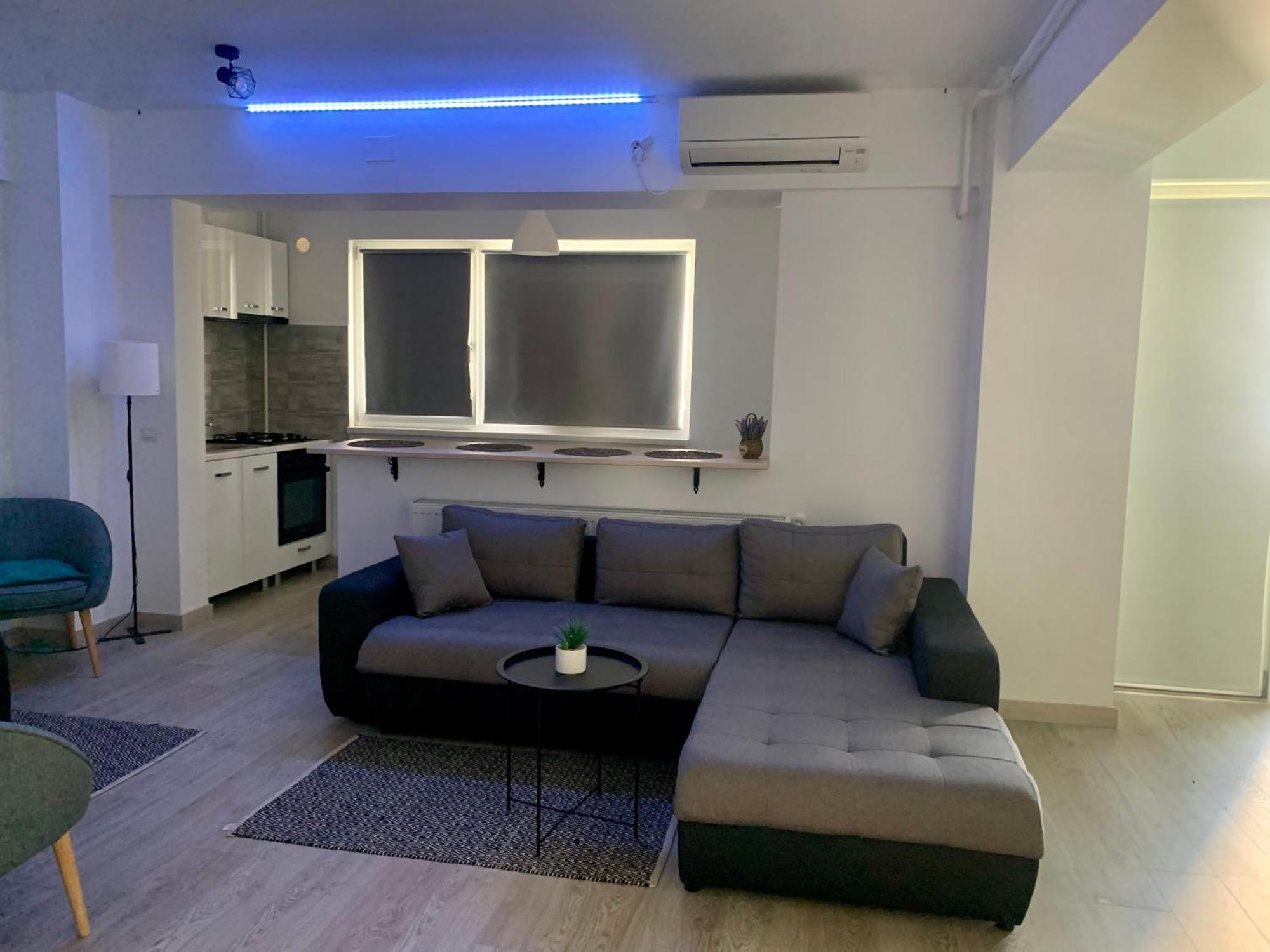 Black&White Suites Крайова Экстерьер фото